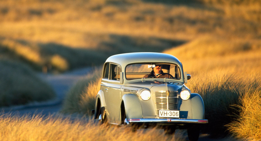 Opel Kadett 2-door Limousine (K38) '1937–40.jpg