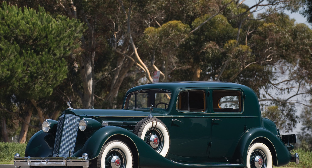 Packard Twelve Club Sedan '1936.jpg