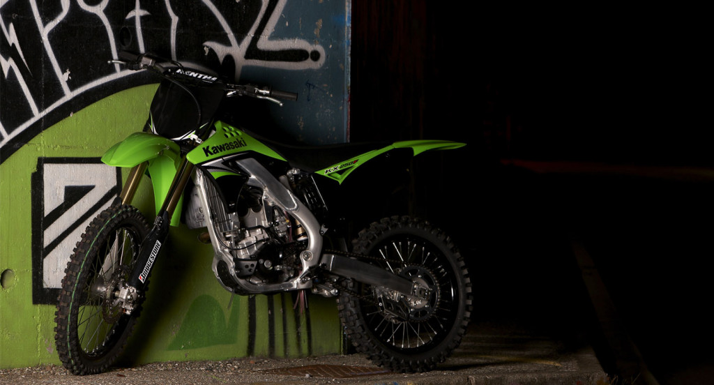 Kawasaki_KX250F_2009_01_1440x900.jpg