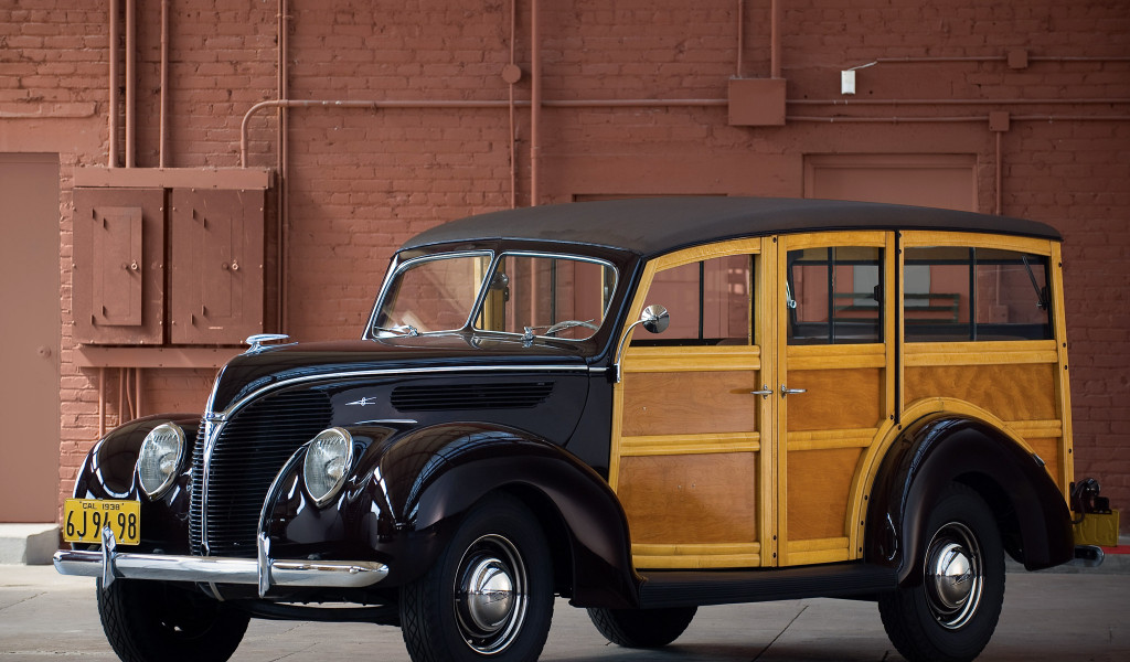 Ford Deluxe Station Wagon '1938.jpg