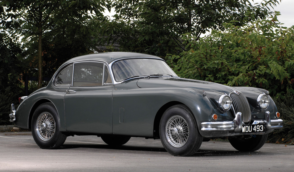 Jaguar XK150 Fixed Head Coupe '1958–61.jpg