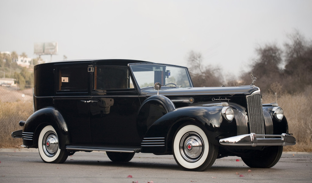 Packard 160 Panel Brougham by Rollston '1941.jpg