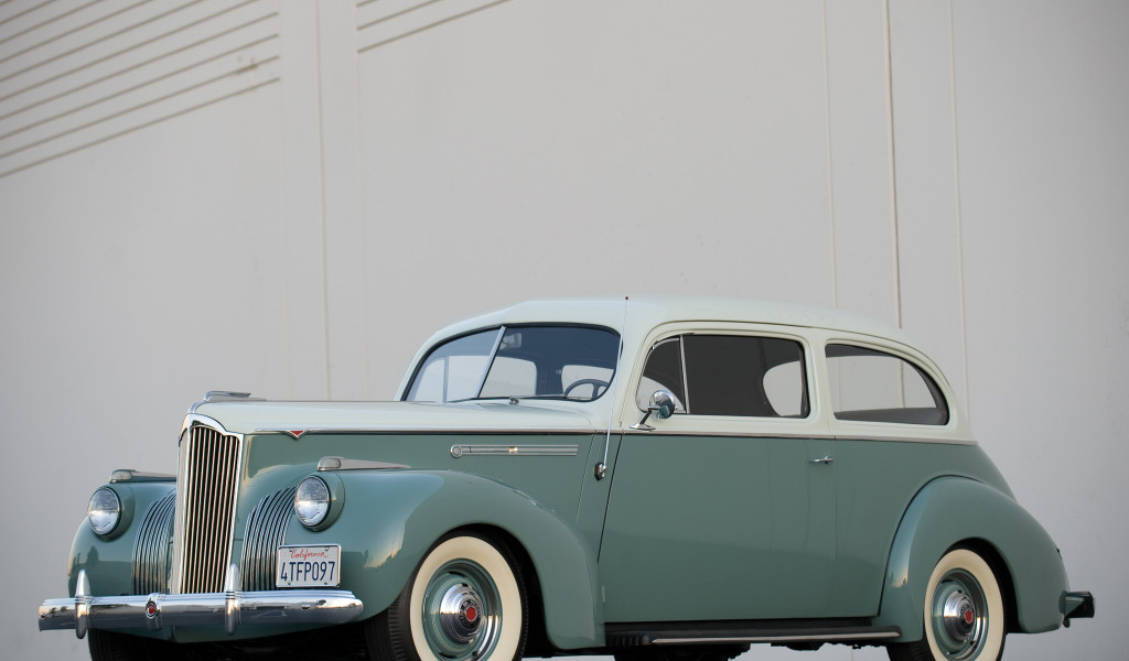 Packard 110 2-door Touring Sedan '1941.jpg