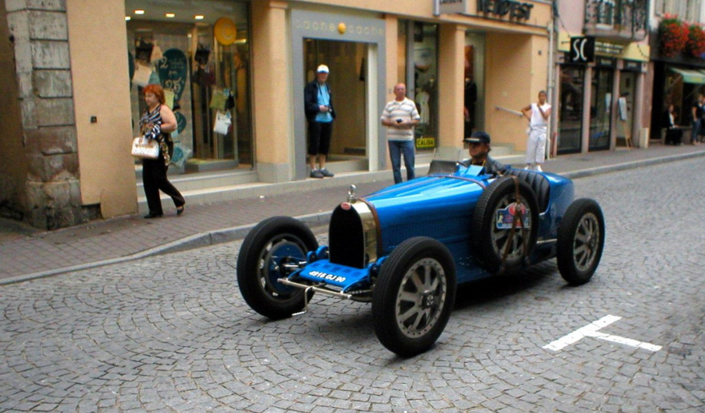 Bugatti (19).jpg