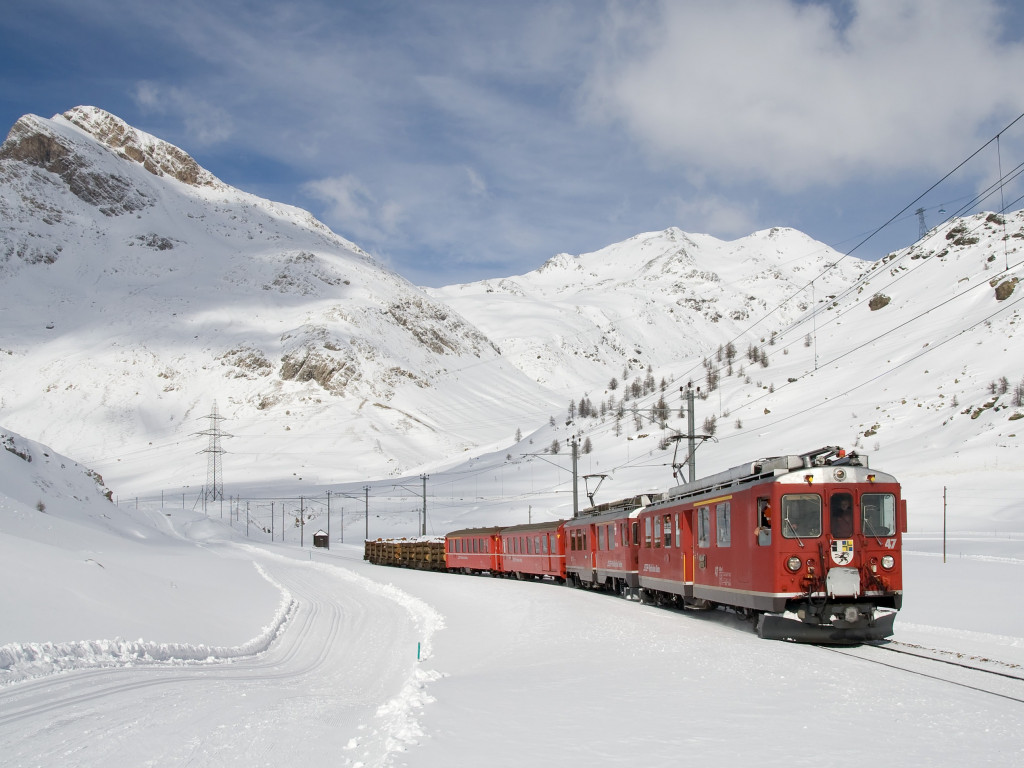 Kolejka Bernina, Góry, Śnieg