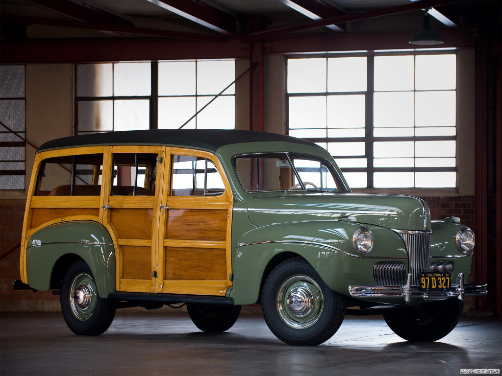 Ford Super Deluxe Station Wagon '1941.jpg