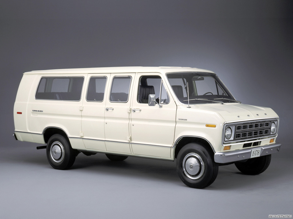 Ford Econoline Super Wagon '1978.jpg