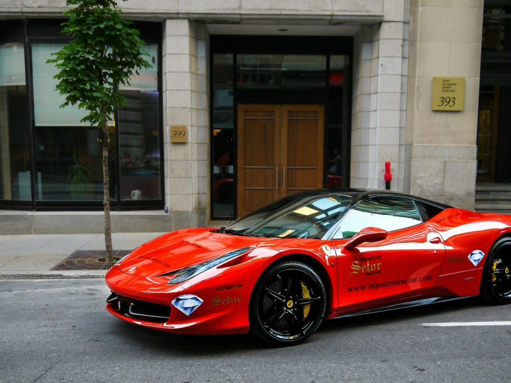 ferrari na pulpit 68