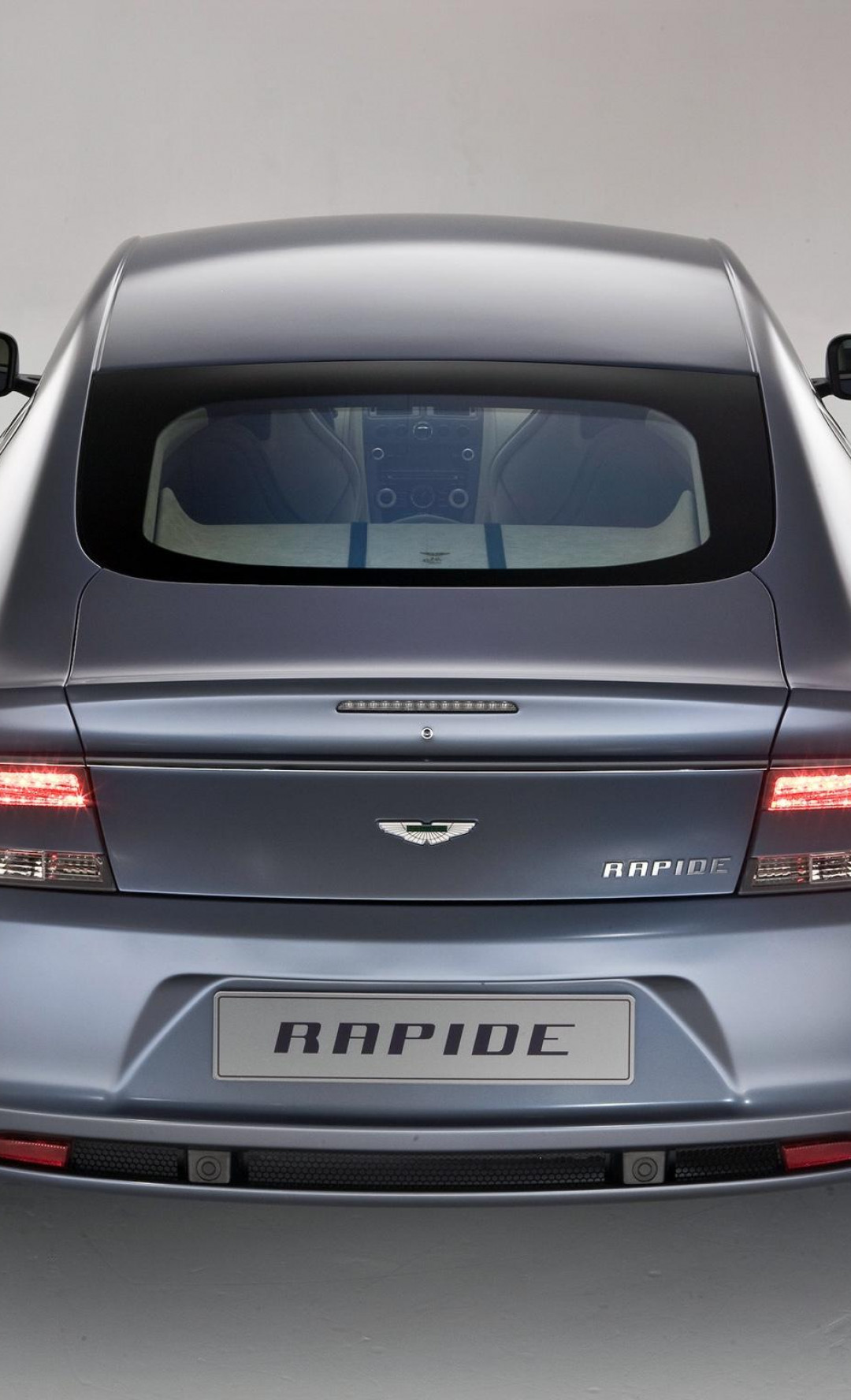 Aston Martin Rapide (4).jpg