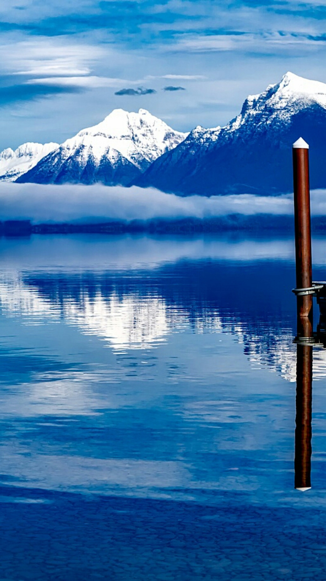 Panorama na jezioro McDonald i piękne góry