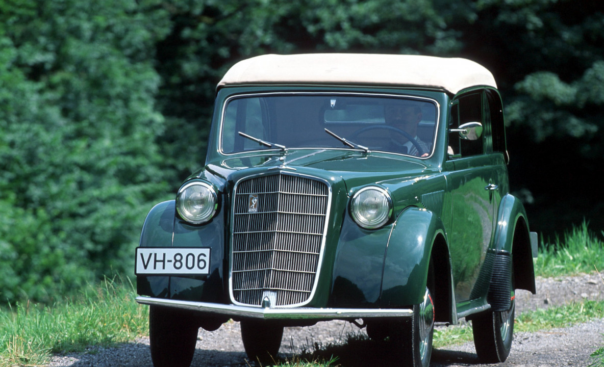 Opel Olympia Cabrio Limousine '1935–37.jpg