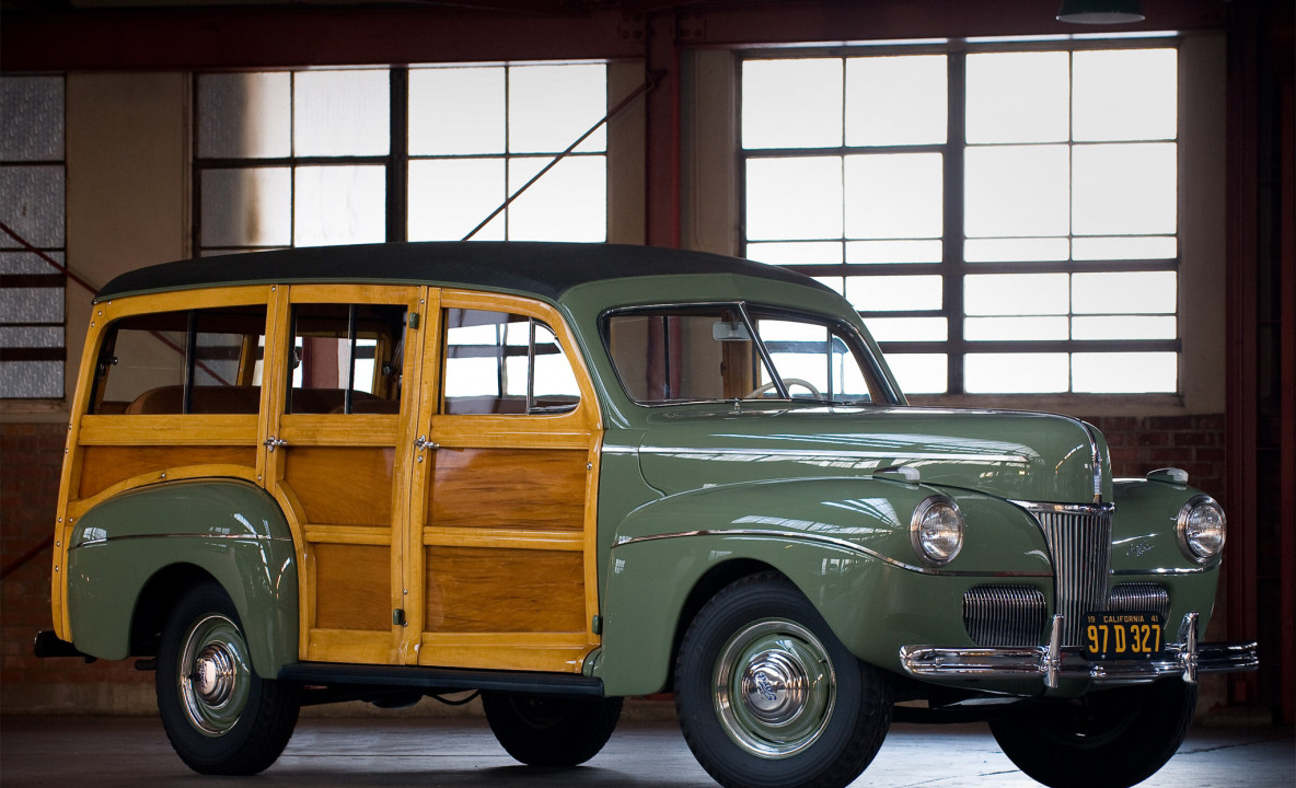 Ford Super Deluxe Station Wagon '1941.jpg