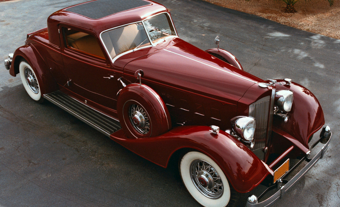 Packard Twelve Sport Coupe by Dietrich '1933.jpg