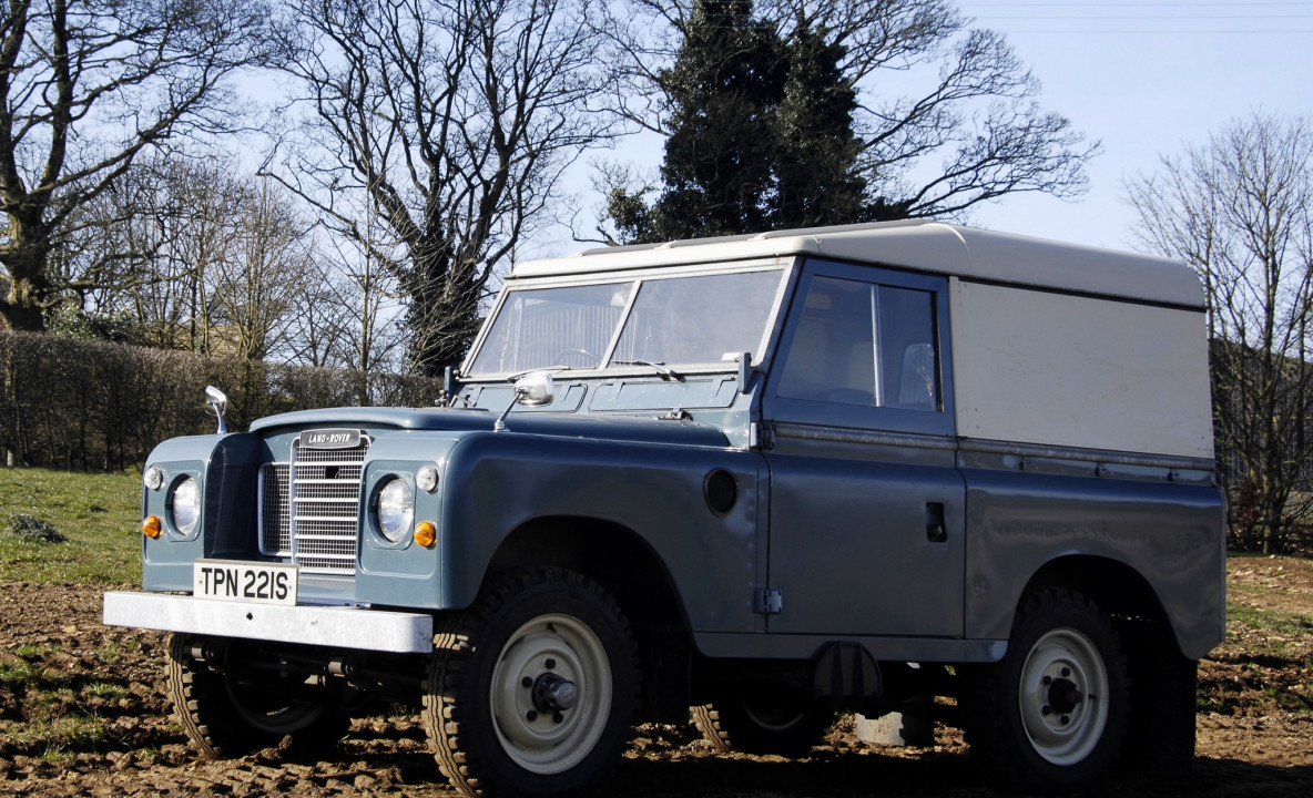 Land Rover Series III SWB Van '1971–85.jpg