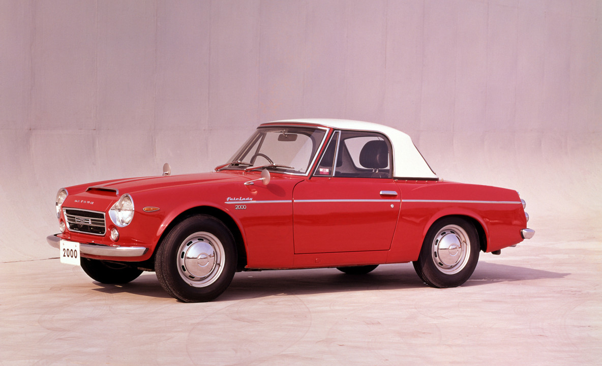 Datsun Fairlady 2000 (SR311) '1967–70.jpg