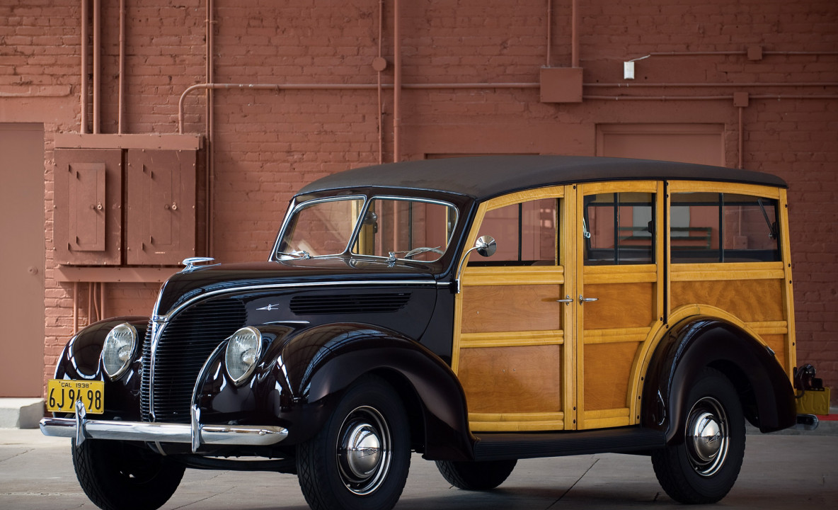 Ford Deluxe Station Wagon '1938.jpg