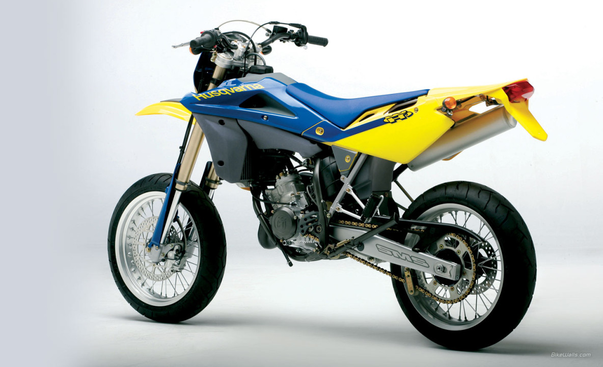 Husqvarna_SM125s_2006_08_1440x900.jpg