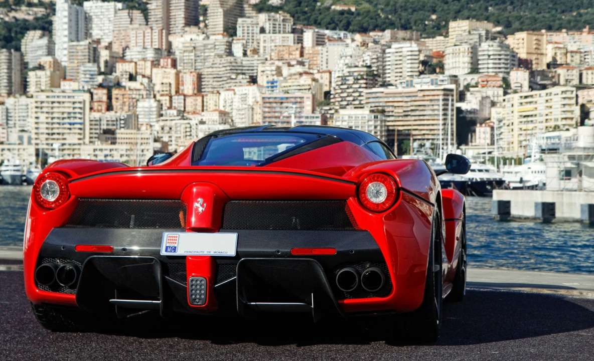 Ferrari auto 102