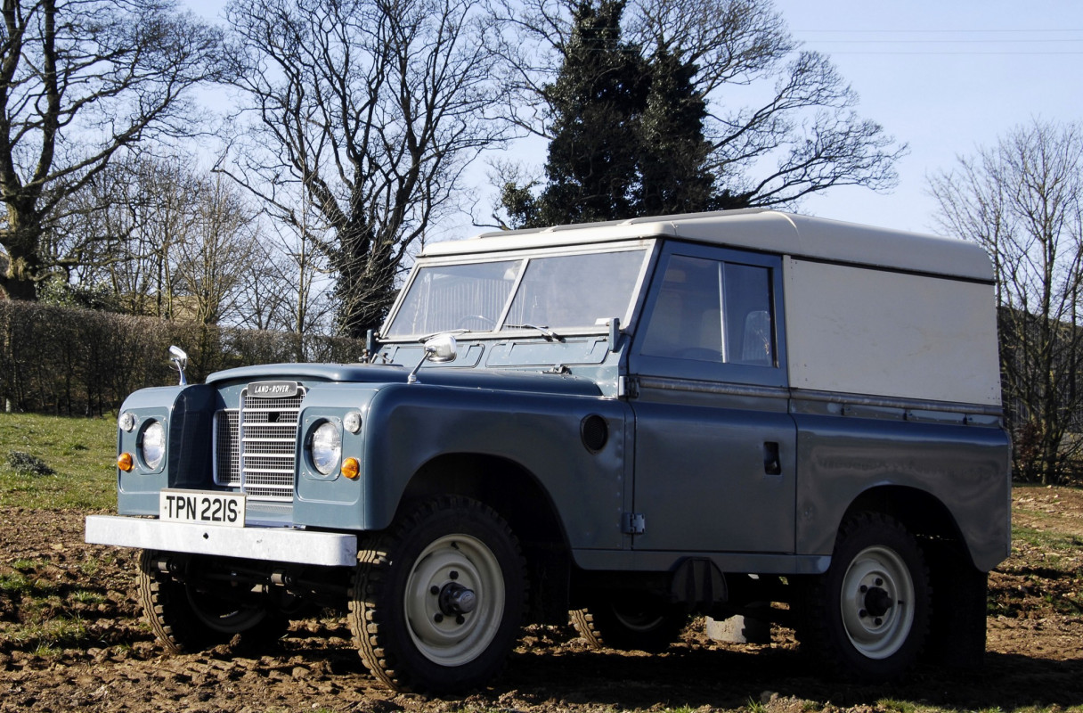 Land Rover Series III SWB Van '1971–85.jpg