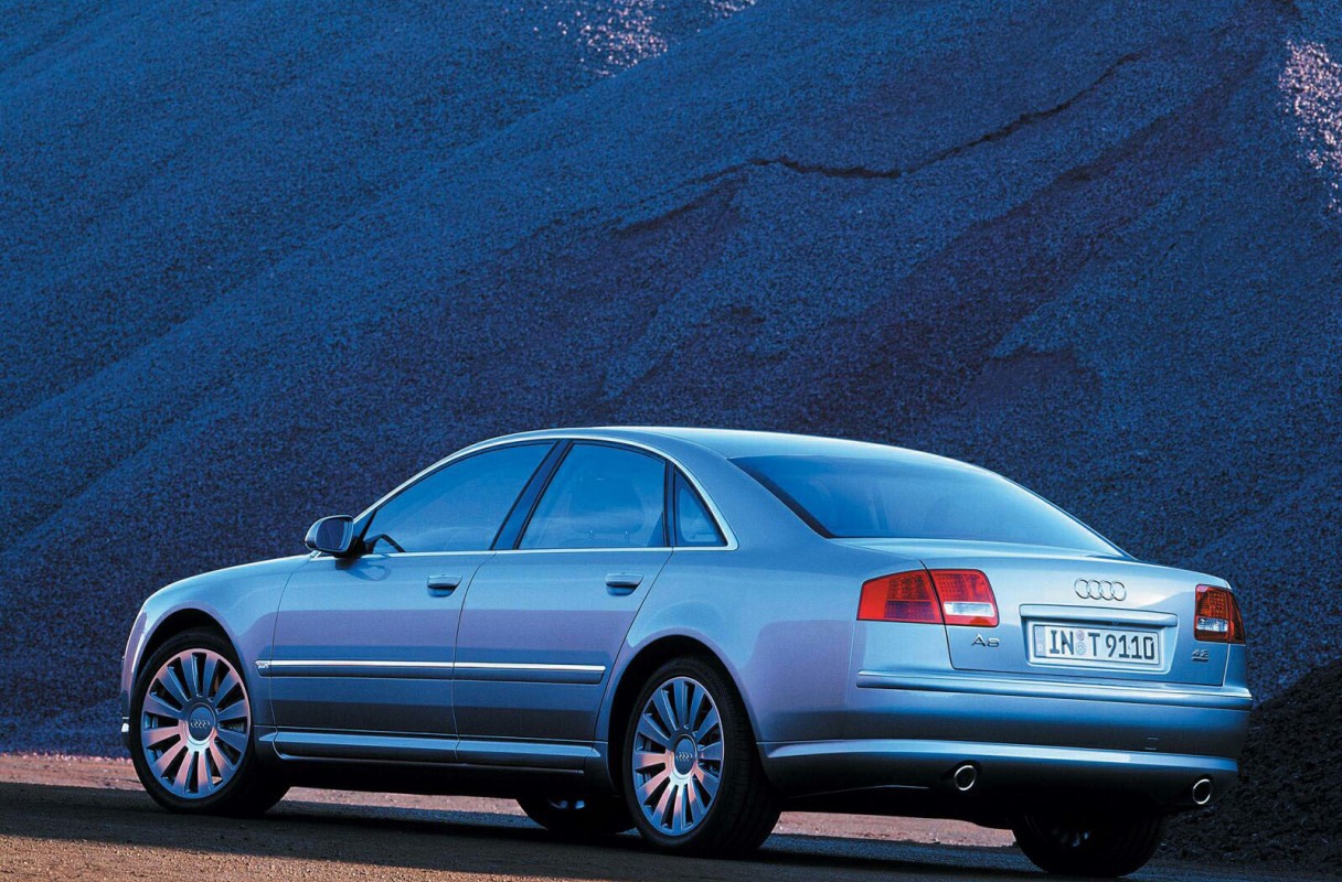 Audi_A8_04_1600.jpg