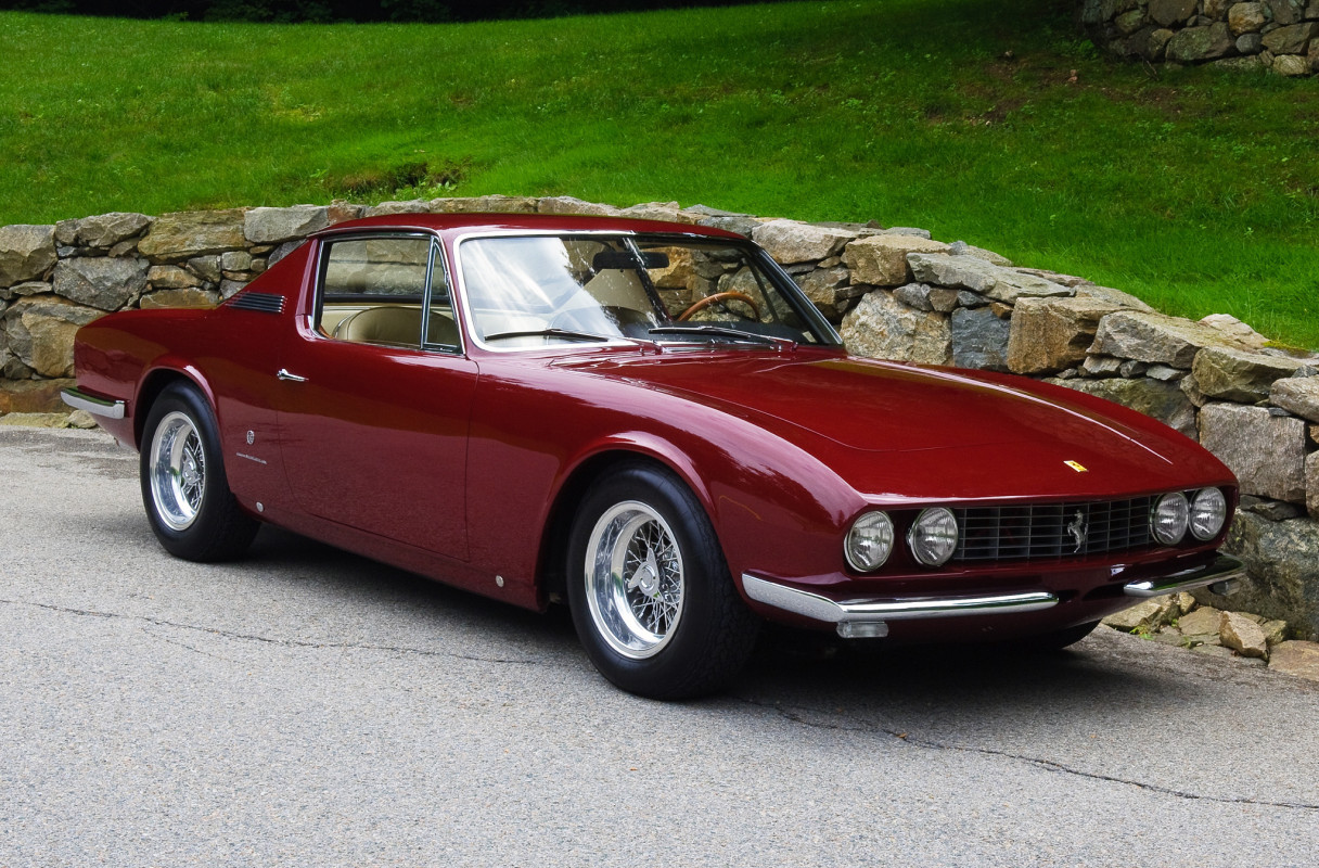 Ferrari 330 GT Coupe by Michelotti '1967.jpg