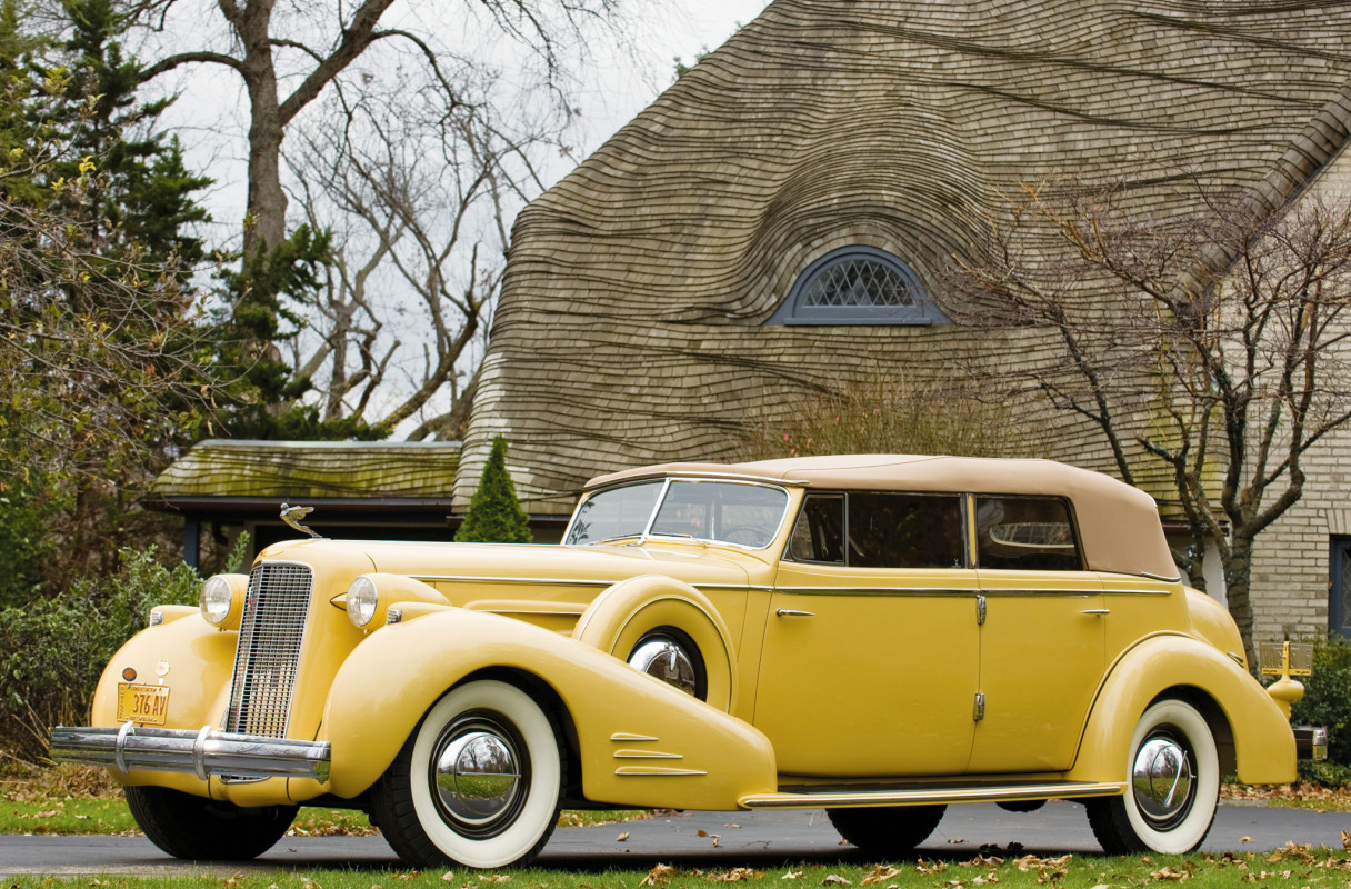 Cadillac V16 452-D Imperial Convertible Sedan '1935.jpg