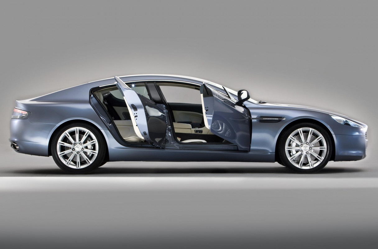 Aston Martin Rapide (21).jpg