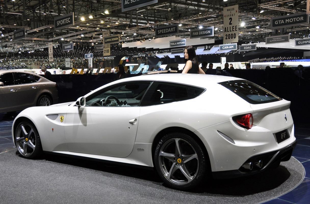 Ferrari FF (2).jpg