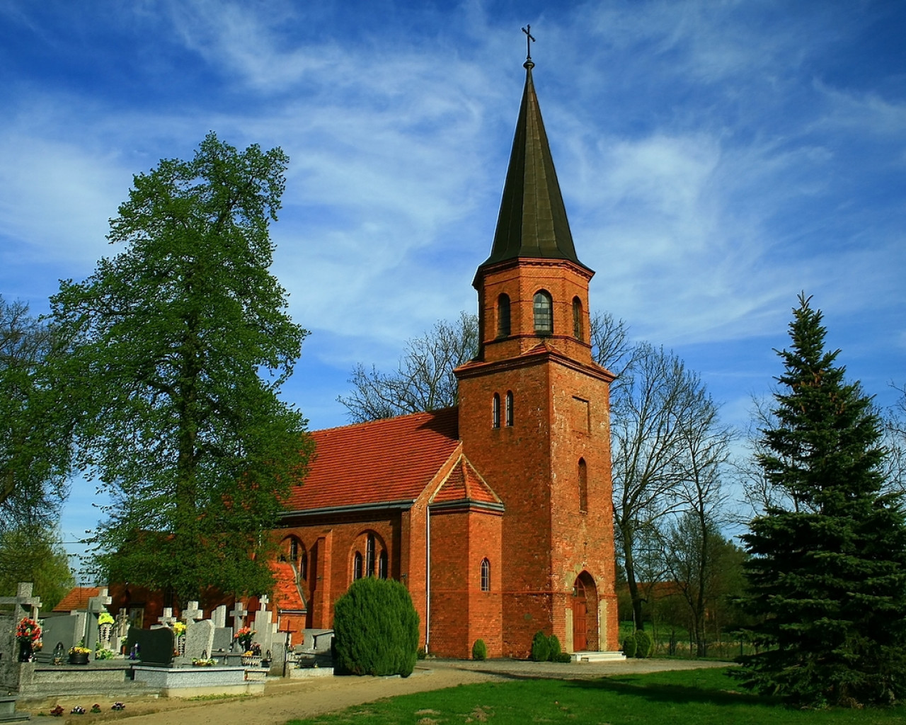 Kościół pwśw. Andrzejaw Broniszewicach