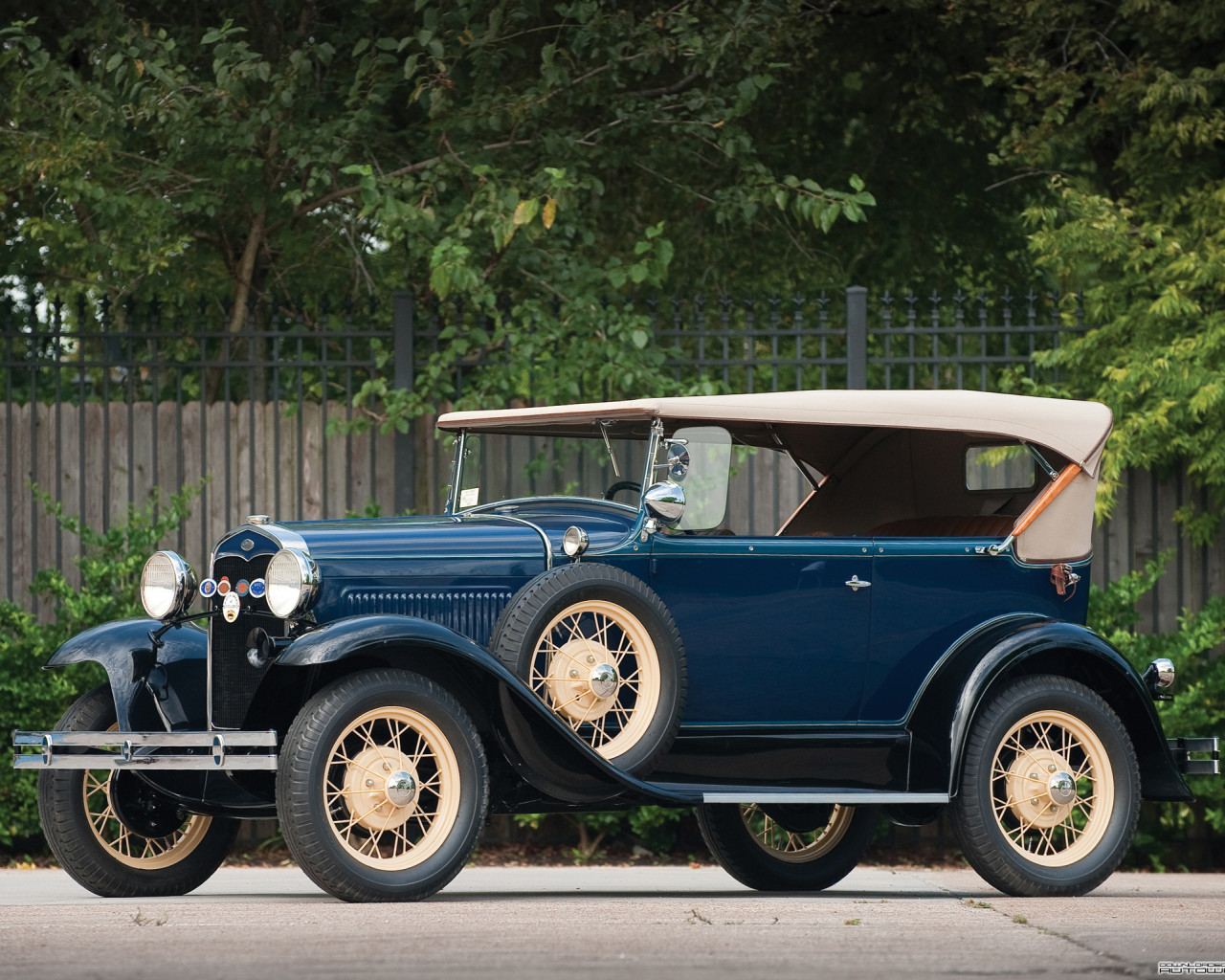 Ford Model A Deluxe Phaeton '1931.jpg