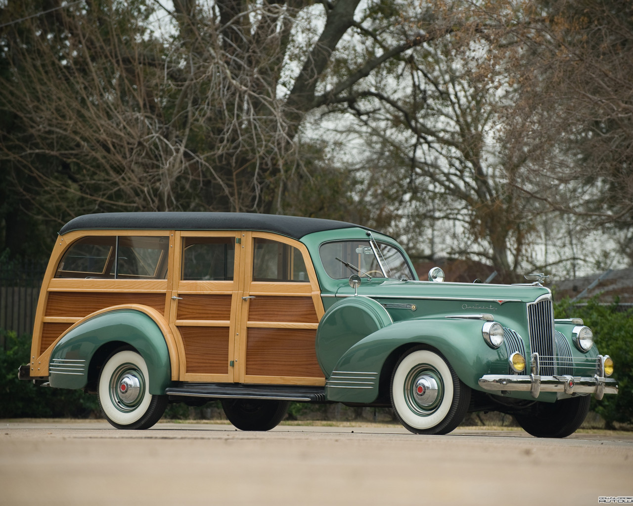 Packard 120 Deluxe Station Wagon '1941.jpg