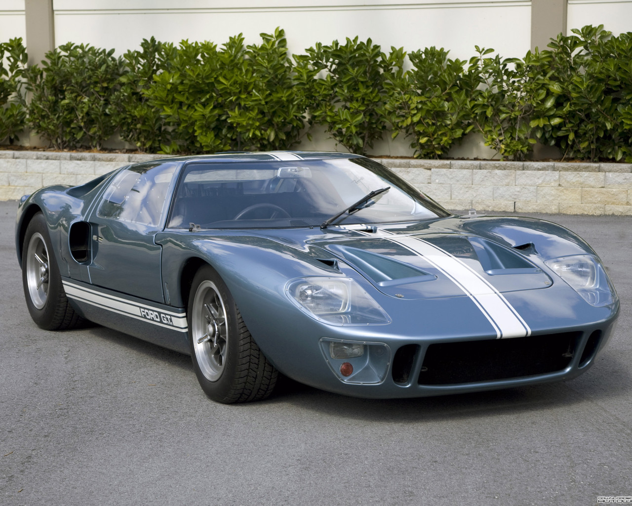 Ford GT40 (MkI) '1966.jpg