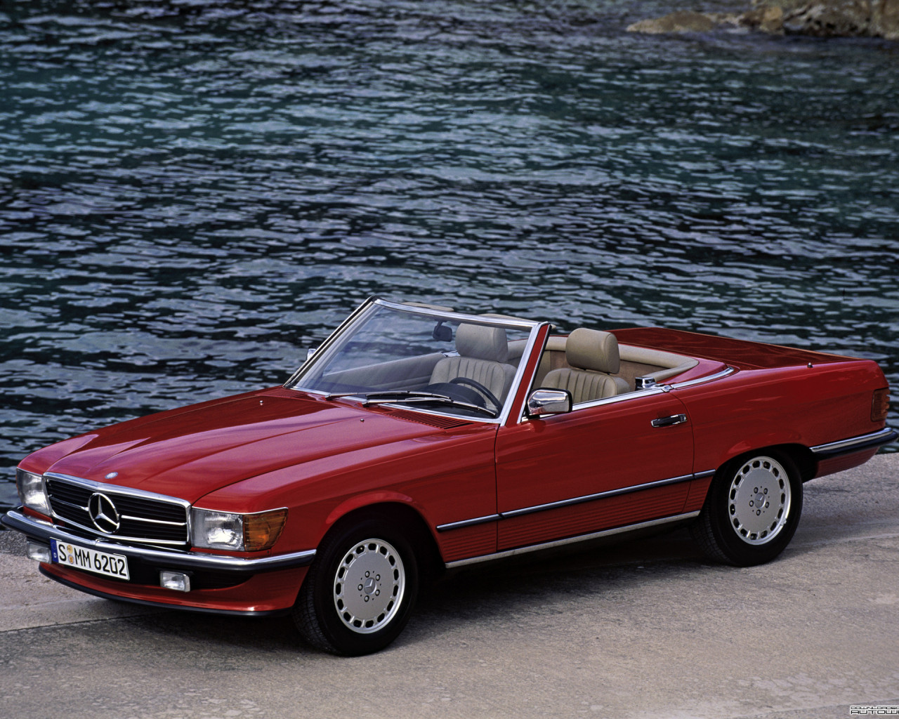 Mercedes-Benz SL-Klasse (R107) '1971–89.jpg