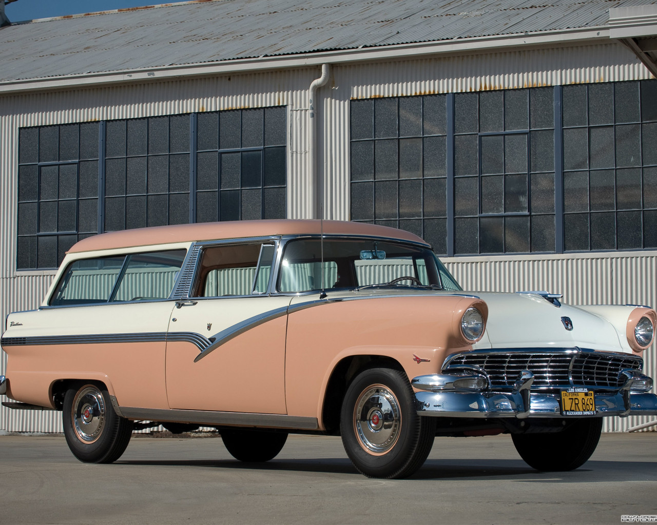 Ford Parklane Station Wagon '1956.jpg