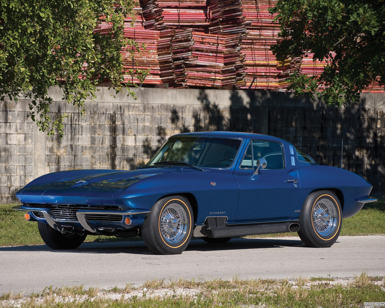 Corvette Coupe by GM Styling (C2) '1964.jpg