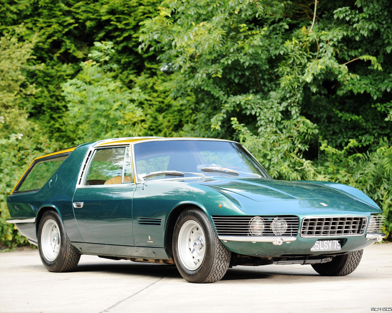 Ferrari 330 GT Shooting Brake by Vignale '1968.jpg