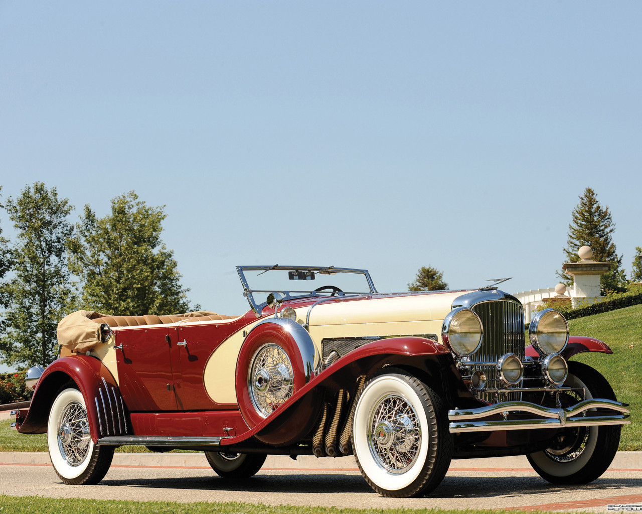 Duesenberg SJ Phaeton by LaGrande-Union City '1933.jpg