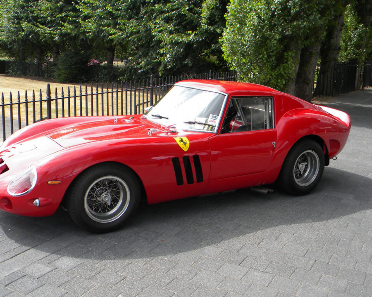 Ferrari-250-GTO (38).jpg