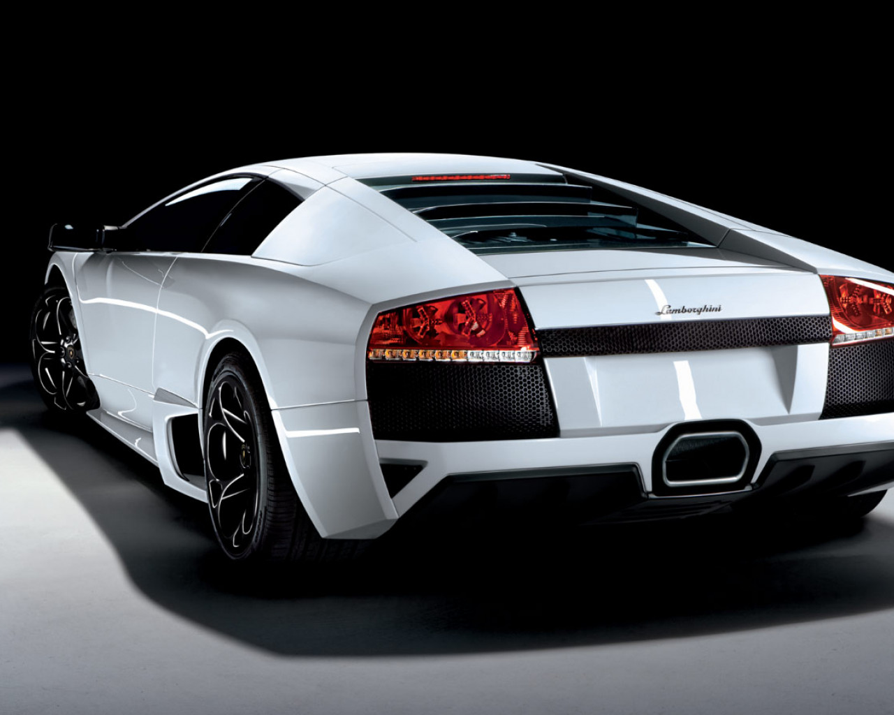 Lambo_Murc-LP640-Versace_137_1440x900.jpg