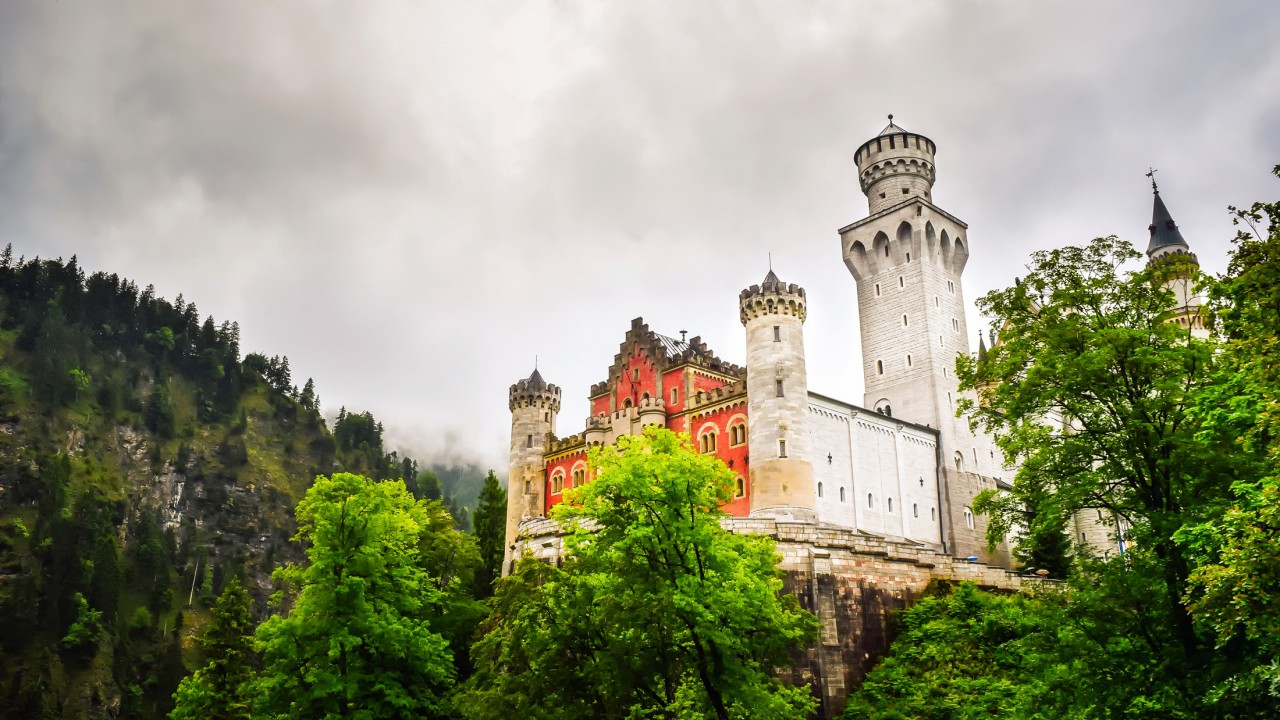 Zamek Schwangau położony w Niemczech