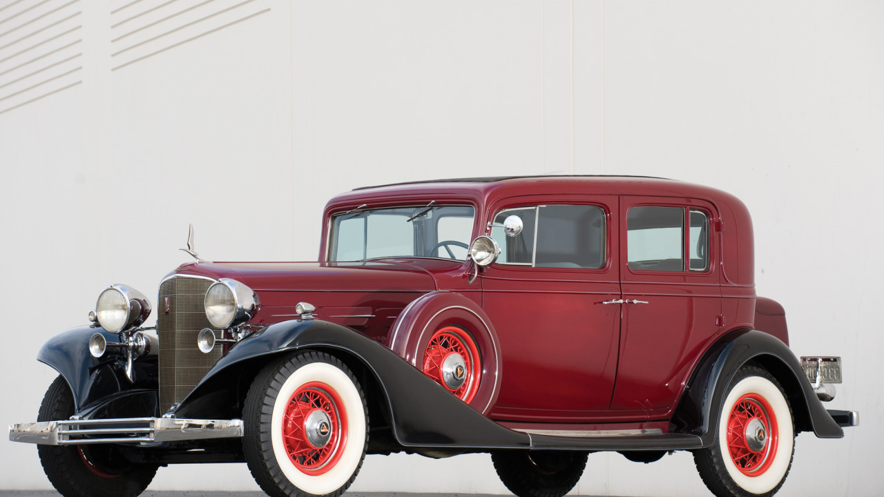 Cadillac V8 355-C Sedan '1933.jpg