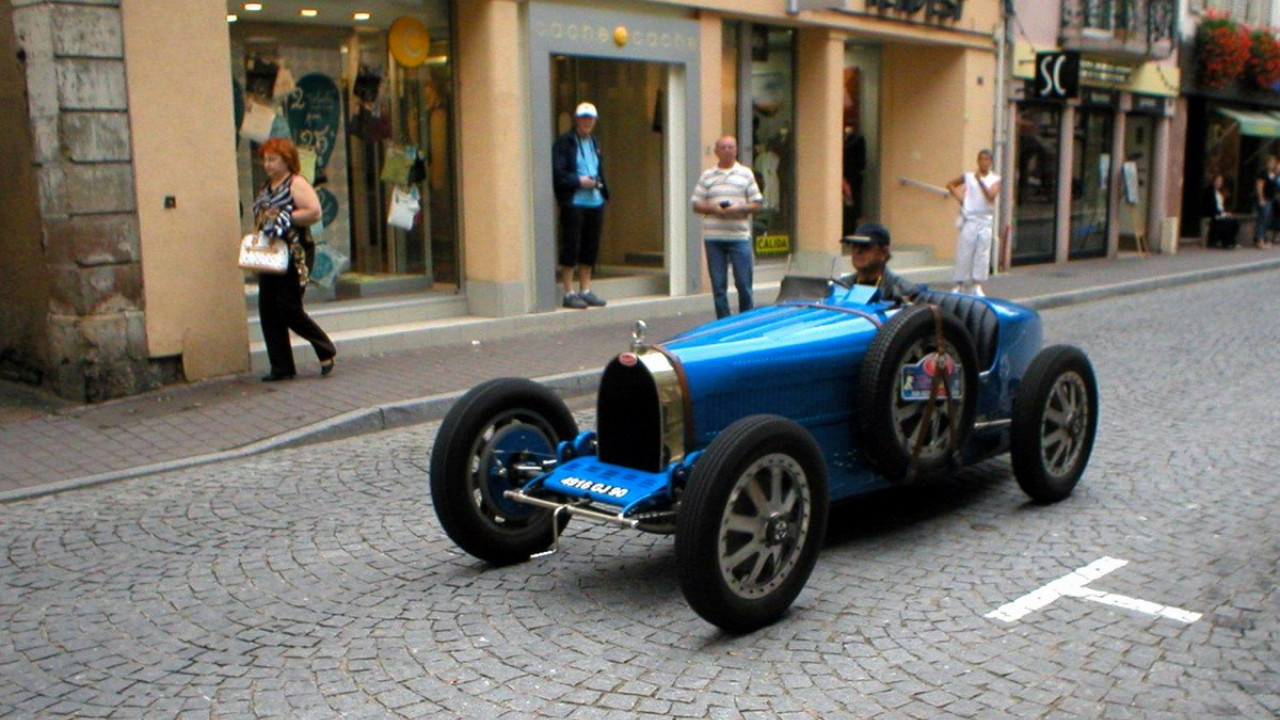 Bugatti (19).jpg