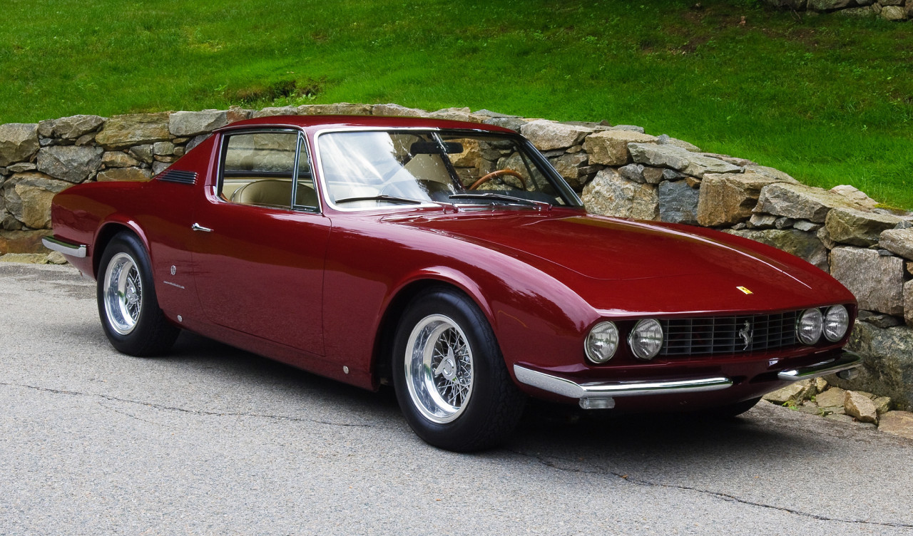 Ferrari 330 GT Coupe by Michelotti '1967.jpg