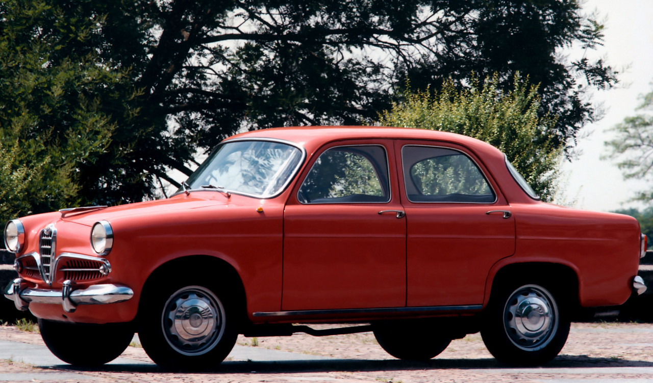 Alfa Romeo Giulietta Berlina '1955–59.jpg