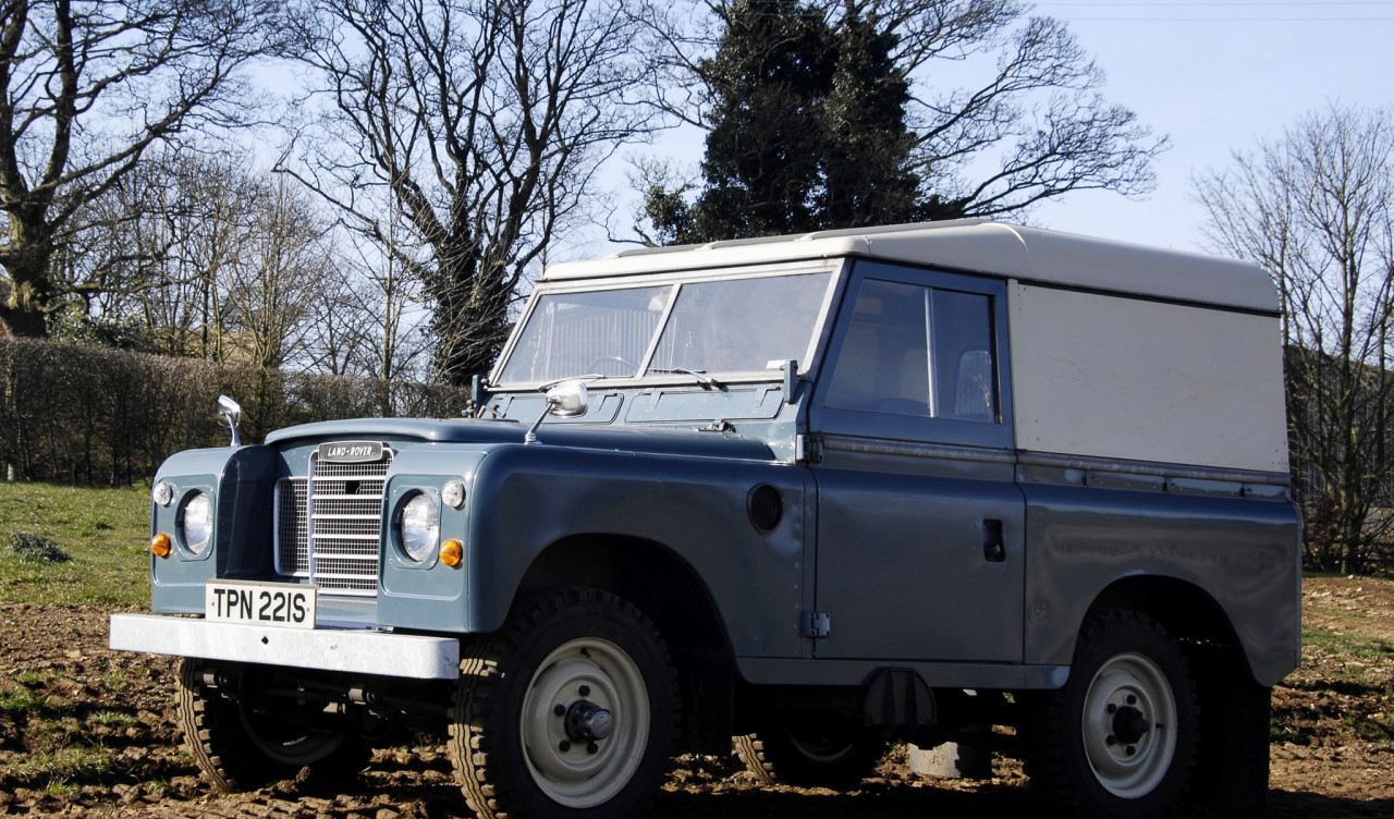 Land Rover Series III SWB Van '1971–85.jpg