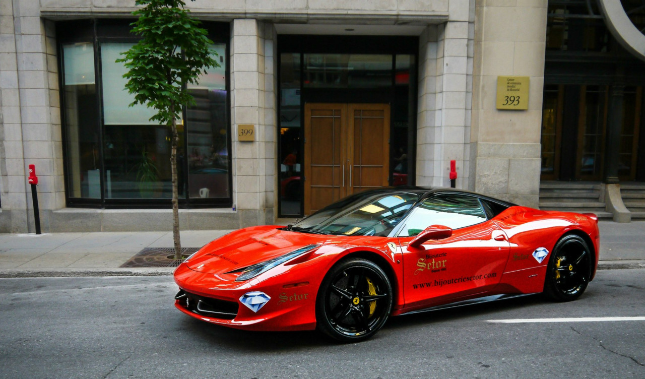 ferrari na pulpit 68