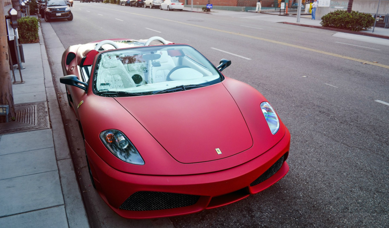 na pulpit ferrari 4