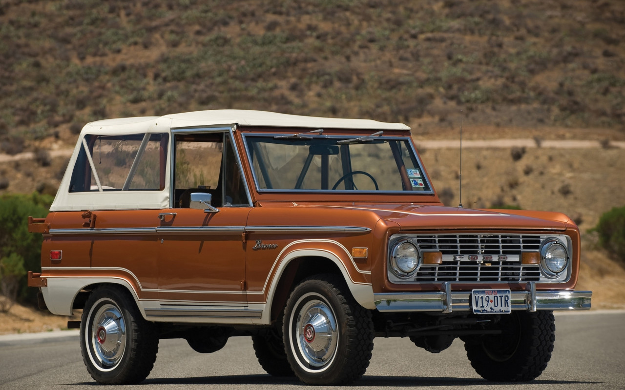 Ford Bronco '1966–77.jpg