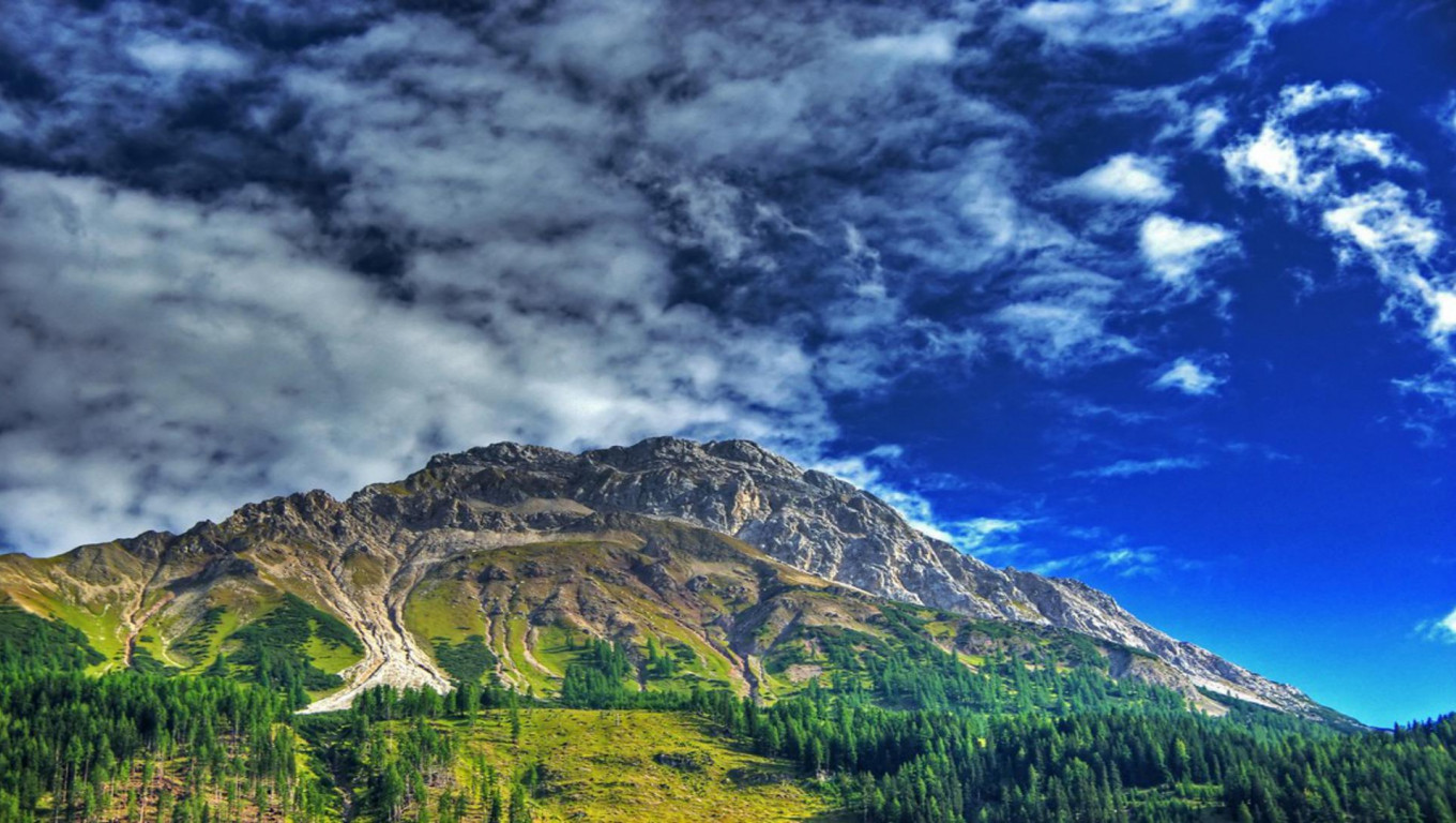 mountains clouds