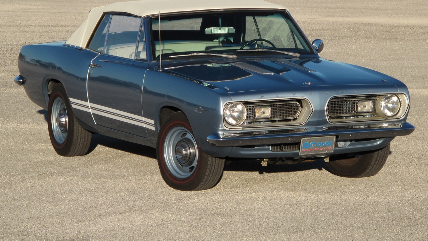 Plymouth Barracuda Convertible '1967.jpg